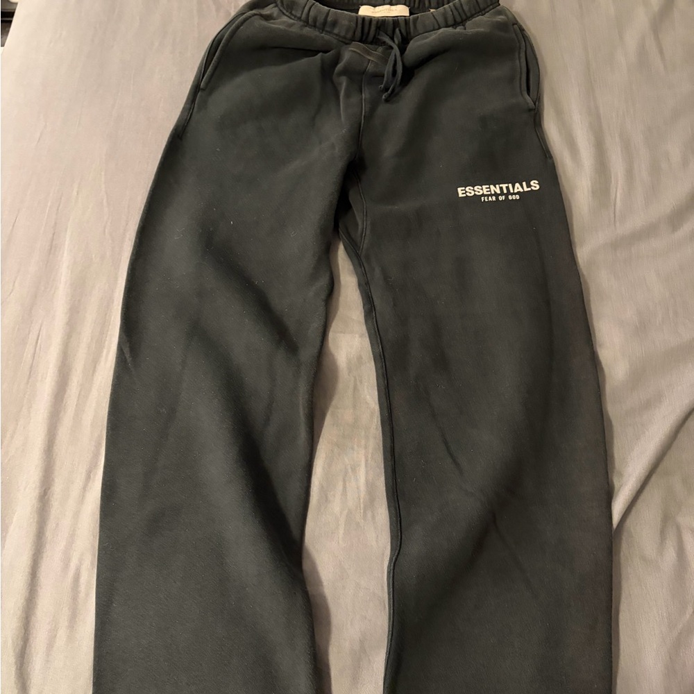 Essentials Black Fleece Logo Sweatpants Size 14/16